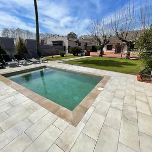 Villa Molí Den Burch, Santa Eulàlia de Ronçana